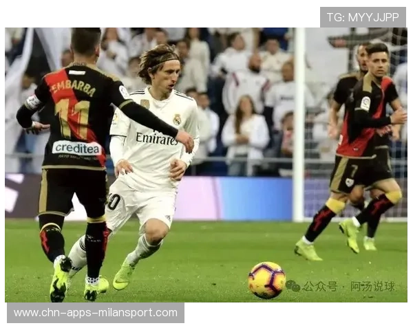 拉齐奥定位球战术成制胜关键